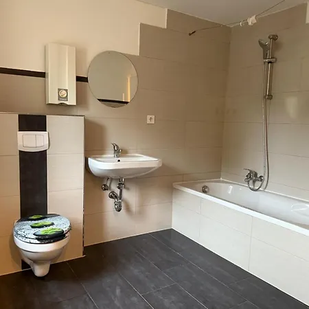 Grosses In Siegen-kreuztal Auch Fuer Monteure קרויצטאל